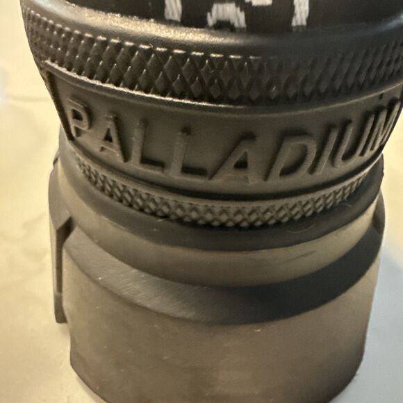 Palladium Revolt LO TX Black, 8.5 Women's - Picture 8 of 10